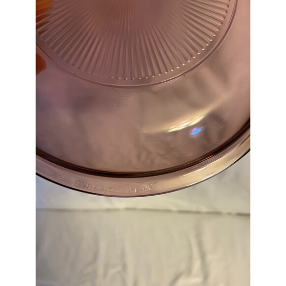 33 Pyrex Lid Only   V1.5c Visions Cranberry no chips pre-owned - Picture 3 of 3
